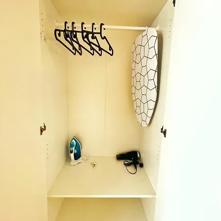 T11 Downtown Apartment *